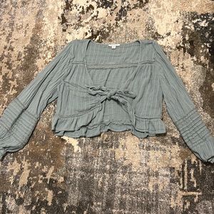 American Eagle Long Puffed Sleeve Tie Front Crop Top Size L